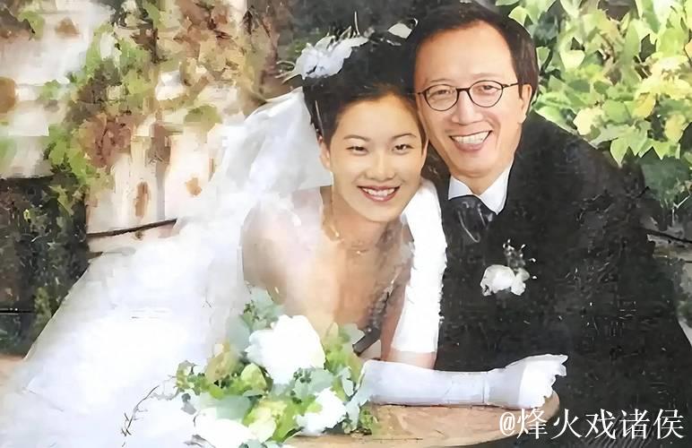 23年恩爱夫妻难敌岁月侵袭，梁锦松显老态伏明霞依旧青春如初